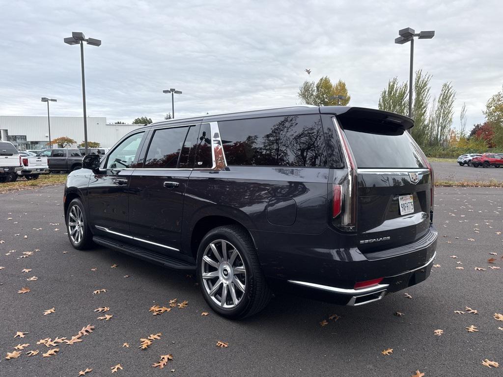 used 2022 Cadillac Escalade ESV car, priced at $63,267