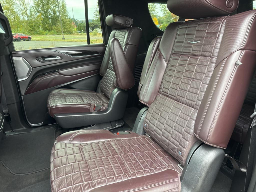 used 2022 Cadillac Escalade ESV car, priced at $63,267