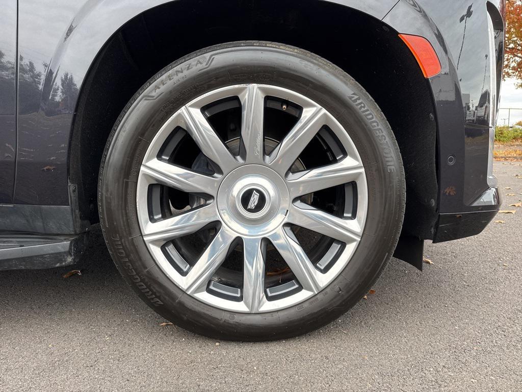 used 2022 Cadillac Escalade ESV car, priced at $63,267