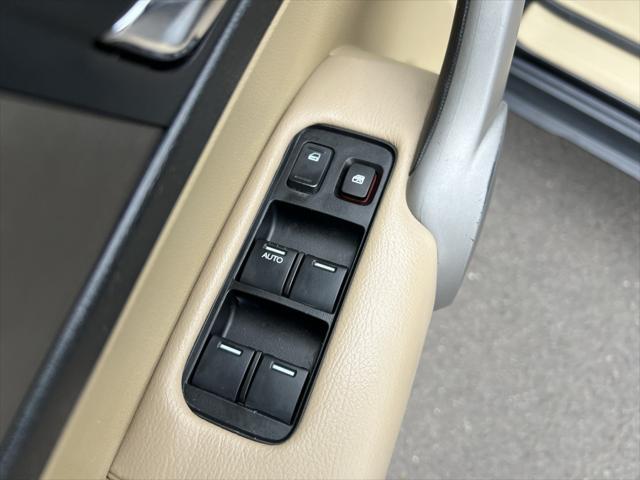 used 2007 Honda CR-V car, priced at $8,000