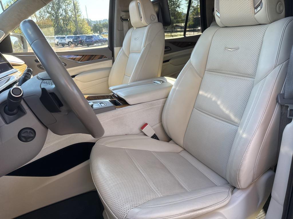 used 2022 Cadillac Escalade car, priced at $69,986