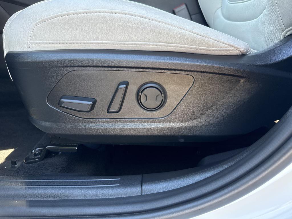 used 2025 Hyundai SANTA CRUZ car, priced at $26,428