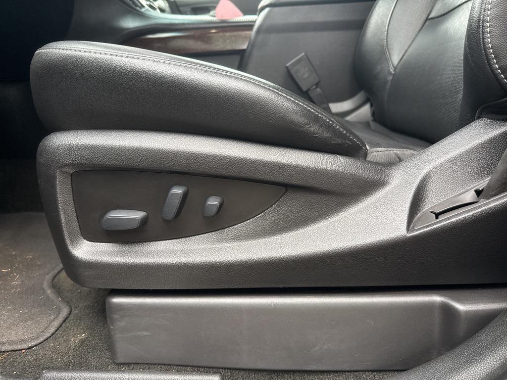 used 2018 GMC Yukon car, priced at $28,986