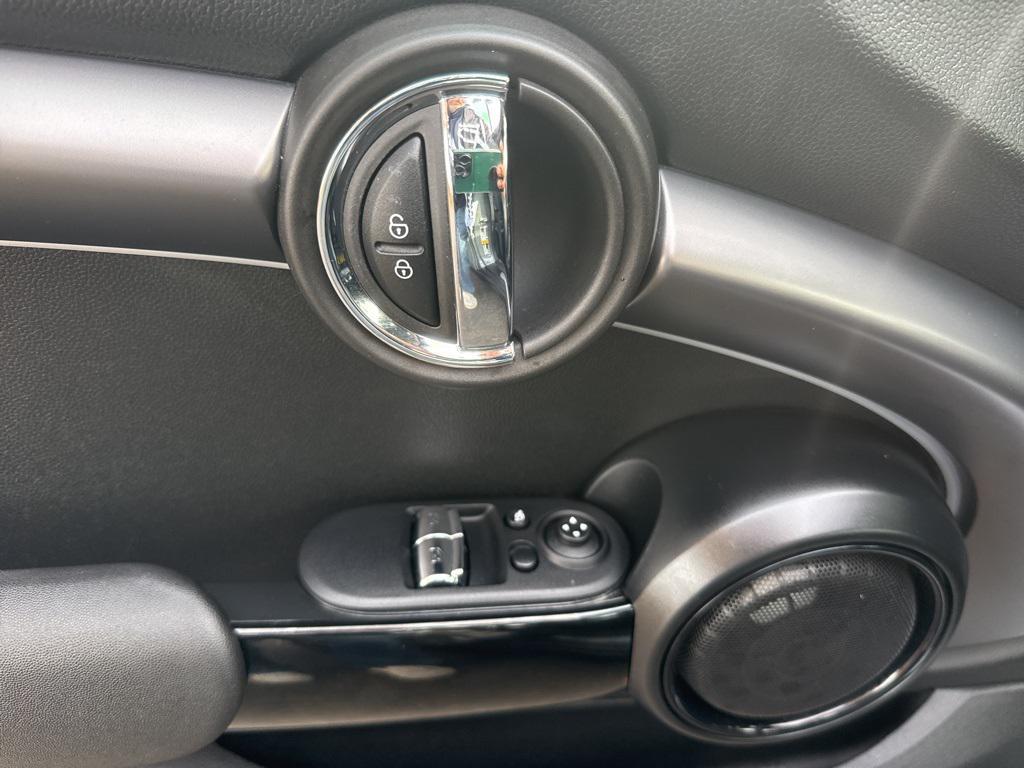 used 2023 MINI Hardtop car, priced at $24,990