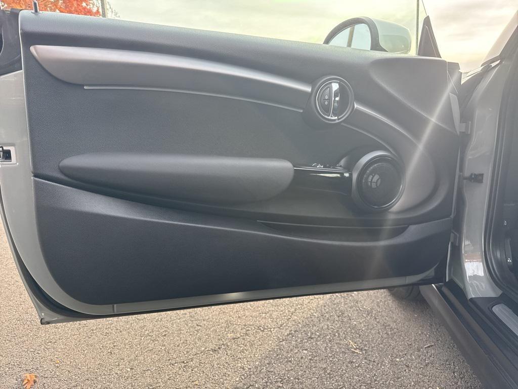 used 2023 MINI Hardtop car, priced at $24,990