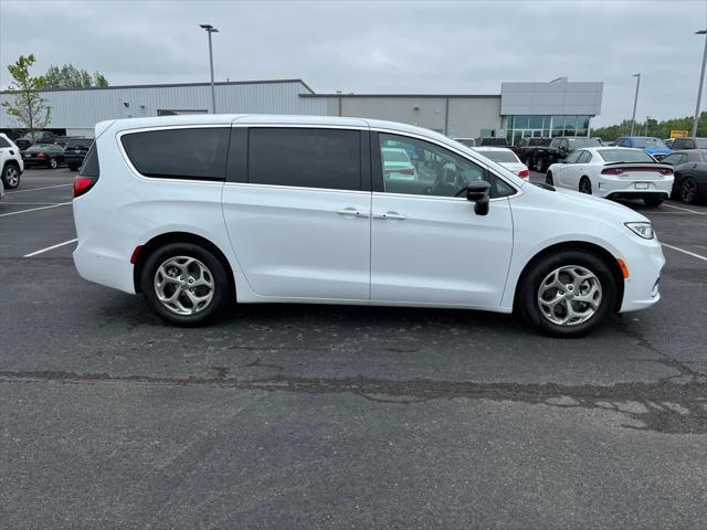 new 2024 Chrysler Pacifica car, priced at $54,053