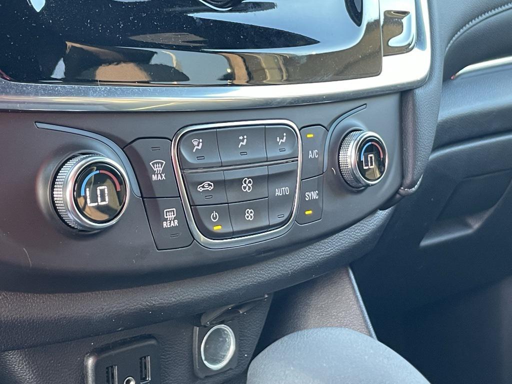 used 2023 Chevrolet Traverse car, priced at $23,990