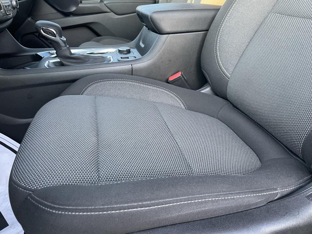 used 2023 Chevrolet Traverse car, priced at $23,990