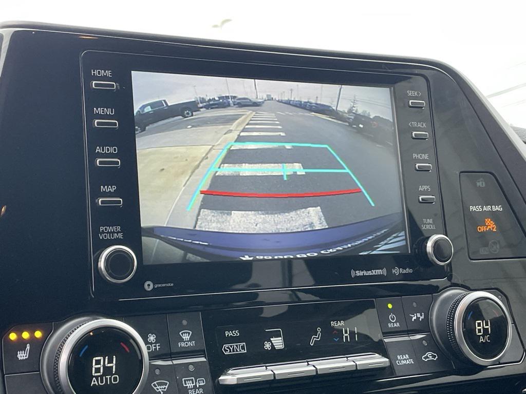 used 2020 Toyota Highlander Hybrid car, priced at $27,890