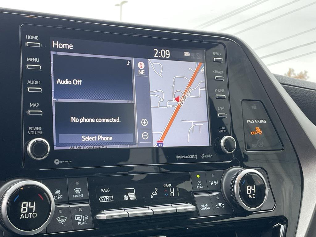 used 2020 Toyota Highlander Hybrid car, priced at $27,890