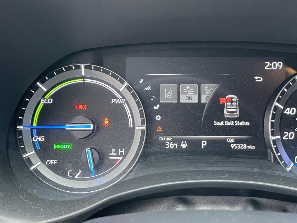 used 2020 Toyota Highlander Hybrid car, priced at $27,890