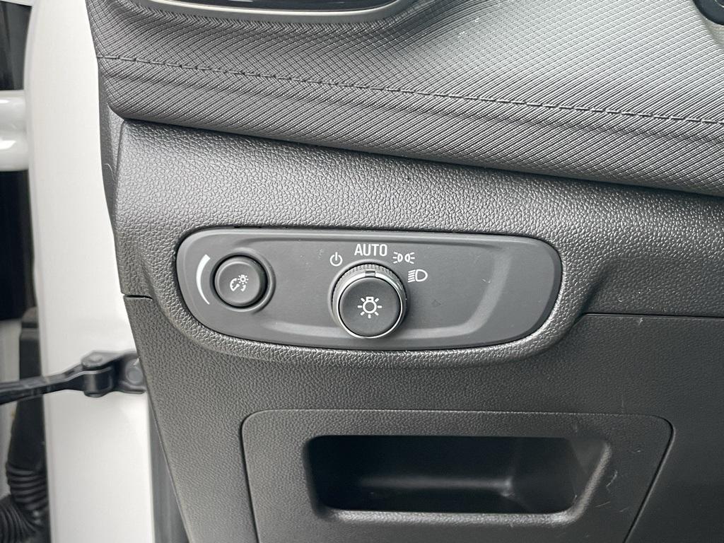 used 2024 Chevrolet TrailBlazer car, priced at $25,090