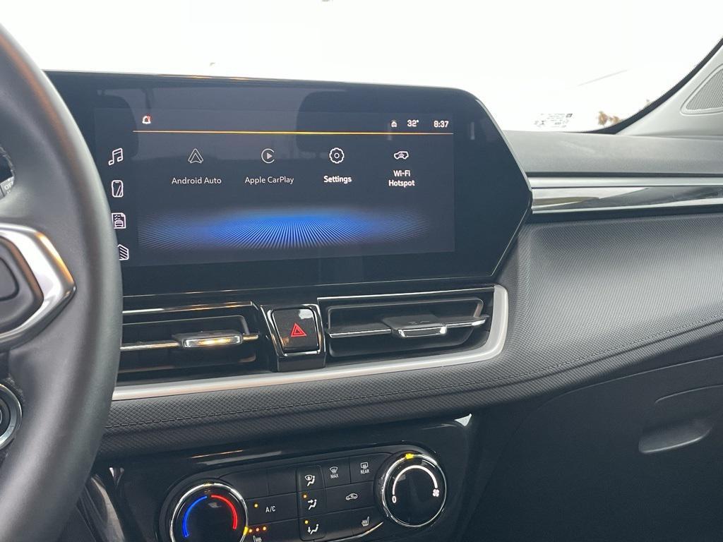 used 2024 Chevrolet TrailBlazer car, priced at $25,090