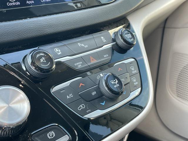 used 2017 Chrysler Pacifica car, priced at $12,000