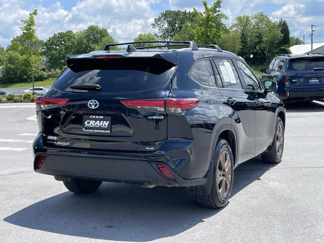 used 2023 Toyota Highlander Hybrid car, priced at $40,000