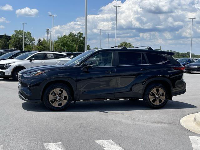 used 2023 Toyota Highlander Hybrid car, priced at $40,000
