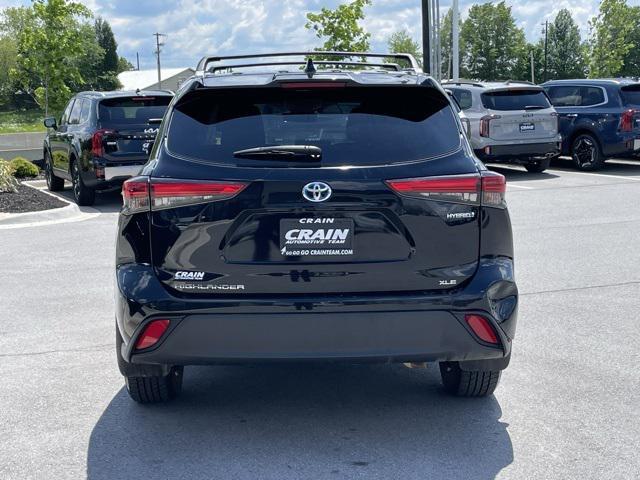used 2023 Toyota Highlander Hybrid car, priced at $40,000