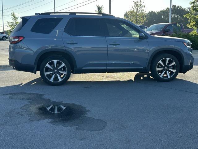 used 2025 Honda Pilot car
