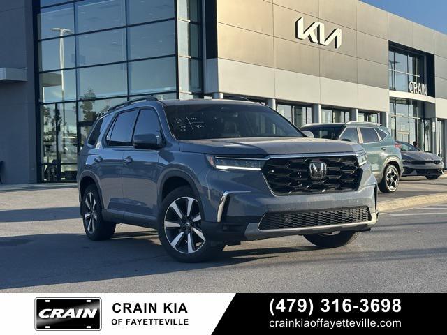 used 2025 Honda Pilot car