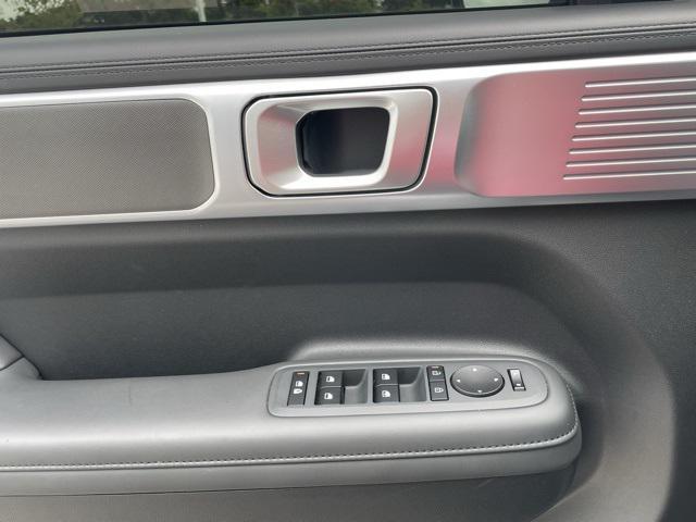 used 2025 Hyundai Santa Fe car, priced at $34,500