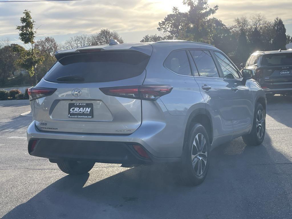 used 2024 Toyota Highlander car, priced at $37,590