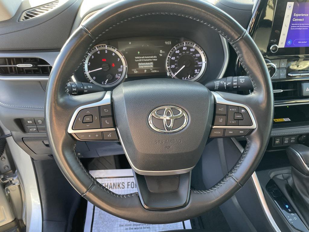 used 2024 Toyota Highlander car, priced at $37,590