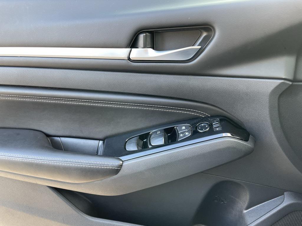 used 2023 Nissan Altima car, priced at $19,290