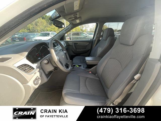 used 2015 Chevrolet Traverse car, priced at $11,000