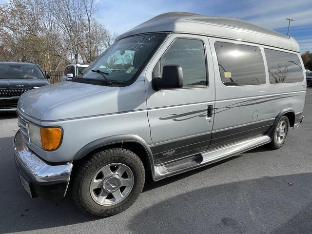 used 2004 Ford E150 car, priced at $8,000