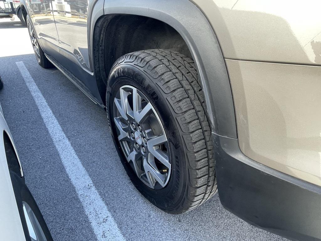 used 2023 GMC Acadia car, priced at $27,990