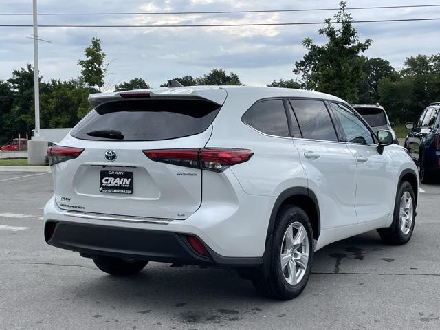 used 2022 Toyota Highlander Hybrid car, priced at $31,590