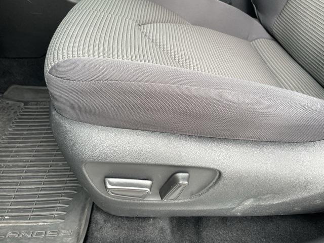 used 2022 Toyota Highlander Hybrid car, priced at $31,590