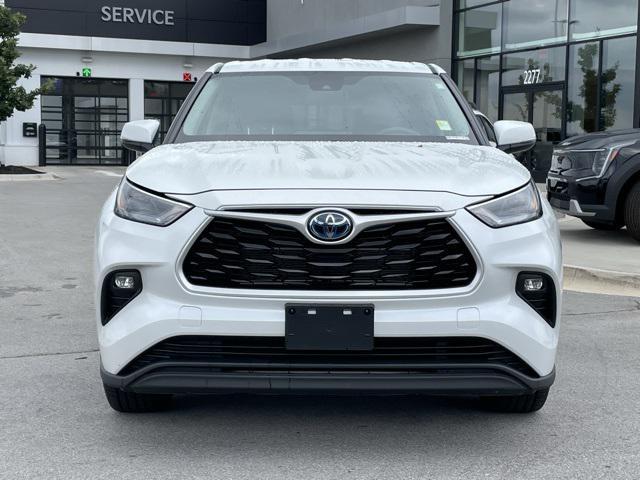 used 2022 Toyota Highlander Hybrid car, priced at $31,590