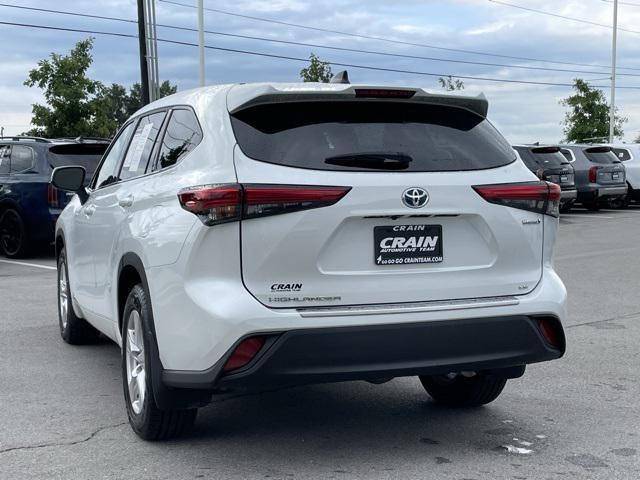 used 2022 Toyota Highlander Hybrid car, priced at $31,590