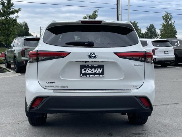 used 2022 Toyota Highlander Hybrid car, priced at $31,590