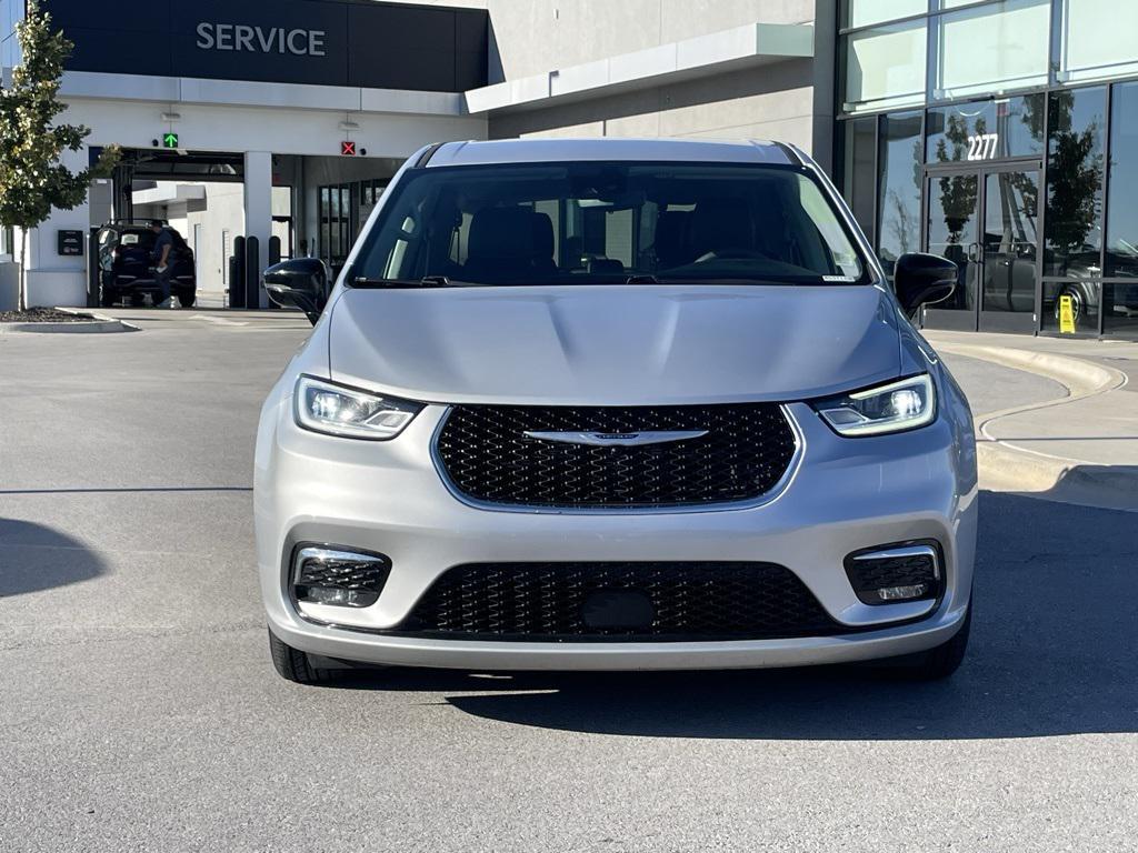 used 2024 Chrysler Pacifica car, priced at $31,990