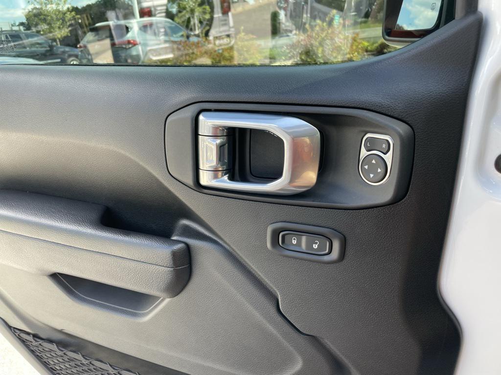 used 2022 Jeep Gladiator car, priced at $30,590