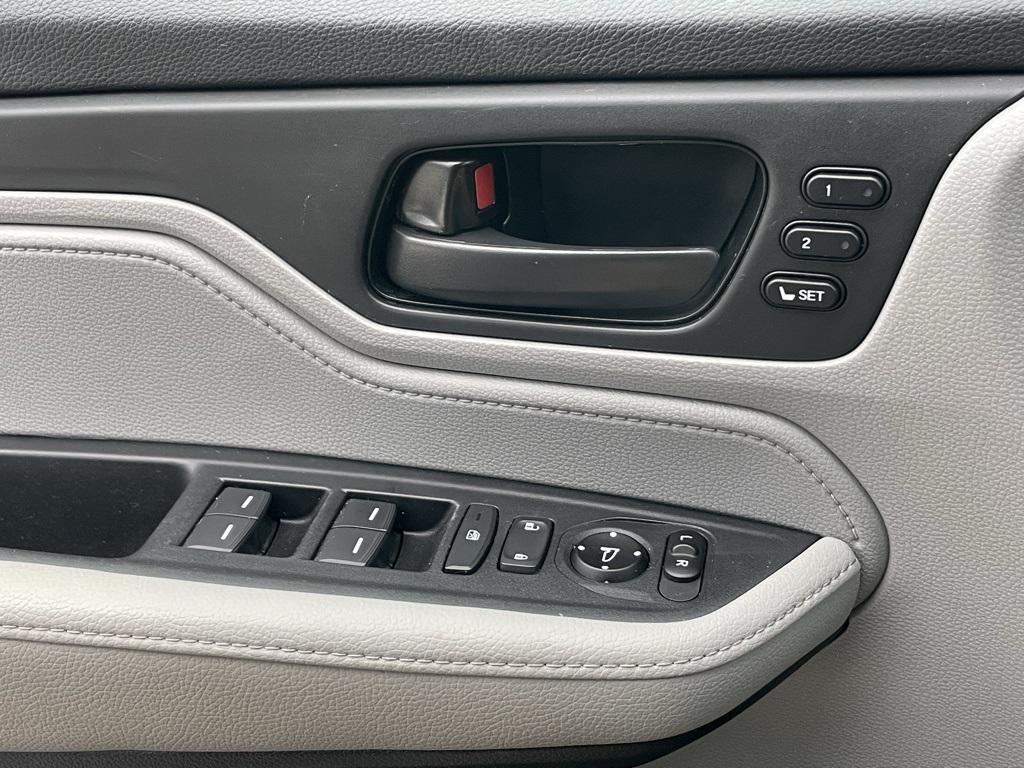 used 2020 Honda Odyssey car, priced at $23,990