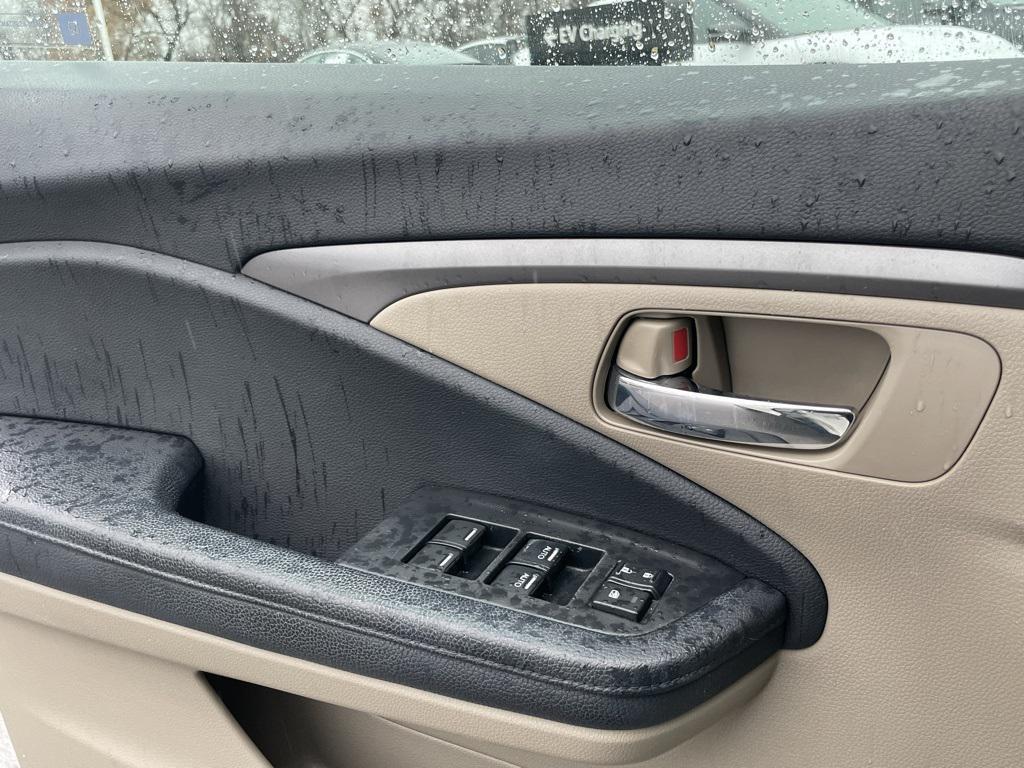 used 2017 Honda Pilot car, priced at $17,990