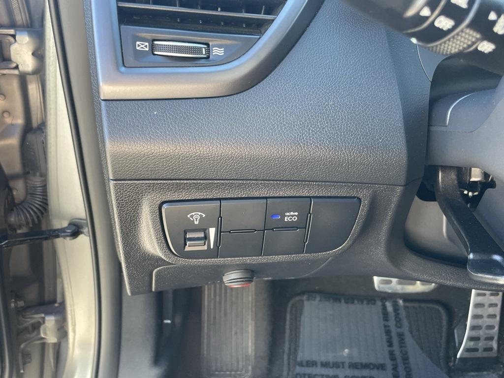 used 2015 Hyundai Veloster car, priced at $9,990