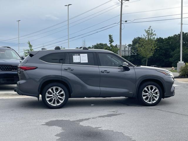 used 2023 Toyota Highlander Hybrid car, priced at $39,000