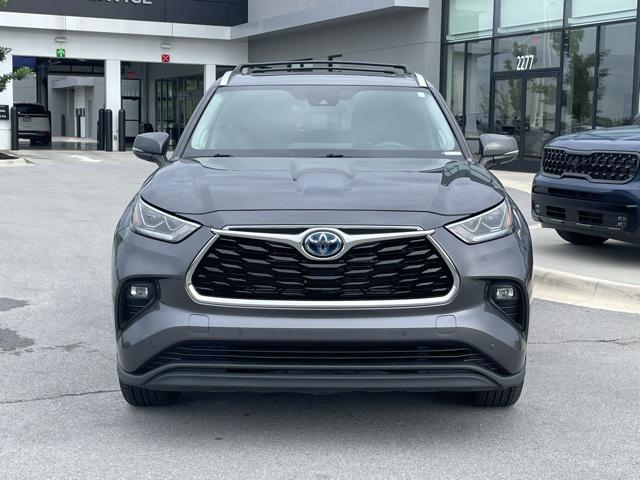 used 2023 Toyota Highlander Hybrid car, priced at $39,000