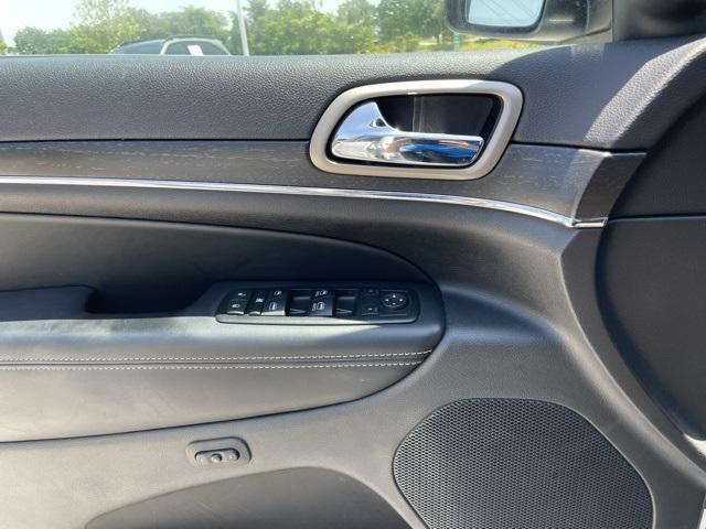 used 2015 Jeep Grand Cherokee car, priced at $18,000