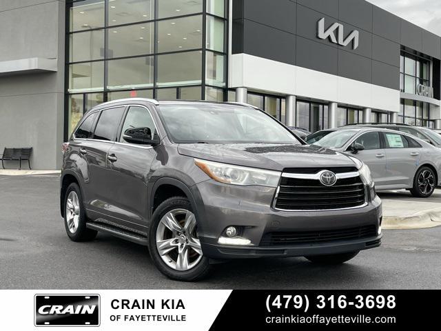 used 2015 Toyota Highlander car, priced at $18,789