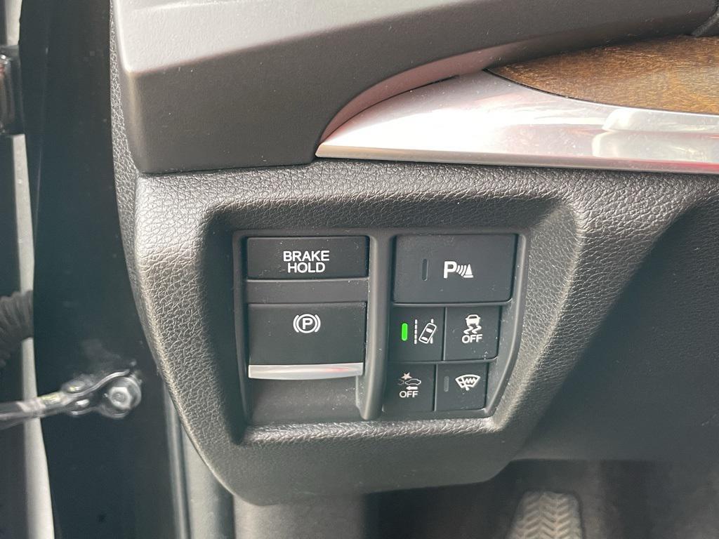 used 2017 Acura MDX car, priced at $19,901
