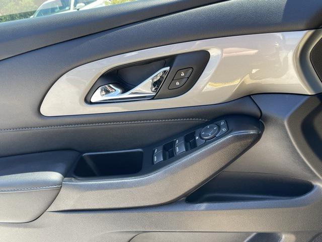 used 2023 Chevrolet Traverse car, priced at $29,750
