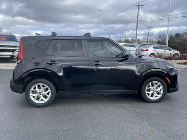 used 2022 Kia Soul car, priced at $18,000