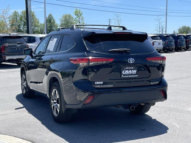 used 2021 Toyota Highlander car, priced at $32,000