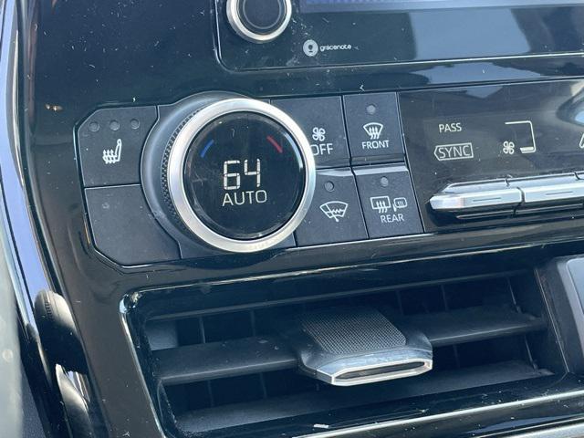 used 2021 Toyota Highlander car, priced at $32,000