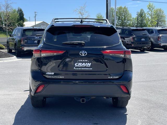 used 2021 Toyota Highlander car, priced at $32,000